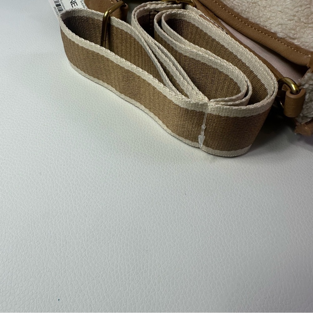 NEW Women’s Style & Co Sherpa Shoulder/Crossbody Bag Cream/Tan - Picture 6 of 8
